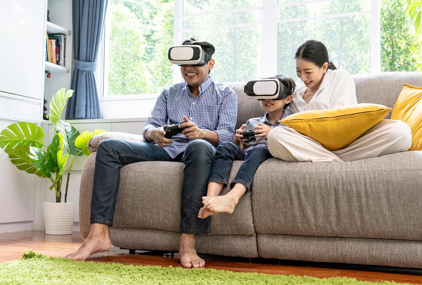 /wp-content/uploads/2024/02/Asian-family-playing-VR-games-onWiFi7-1480x1000-card.jpg